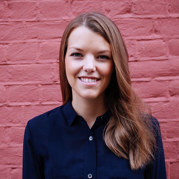 "I rM får man innsikt i og ansvar for flere forskjellige fagområder, som gjør hver dag utfordrende"
Mari, Financial Analyst