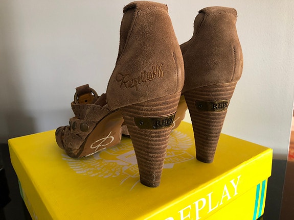 Product image 1 of 10