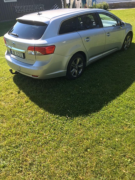 Toyota Avensis 5 of 5