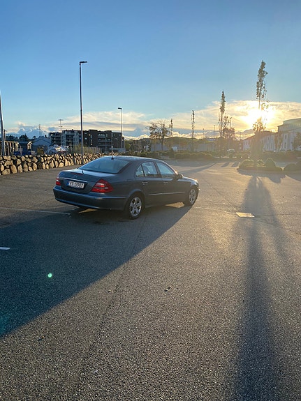 Mercedes-Benz E-Klasse 3 of 14