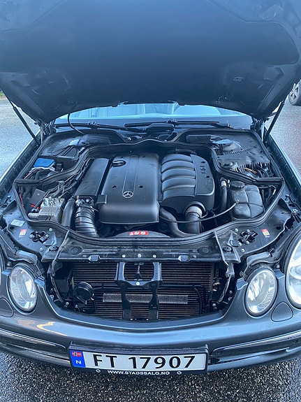 Mercedes-Benz E-Klasse 7 of 14