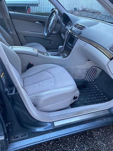 Mercedes-Benz E-Klasse 9 of 14