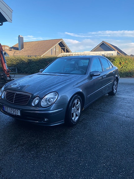Mercedes-Benz E-Klasse 2 of 14