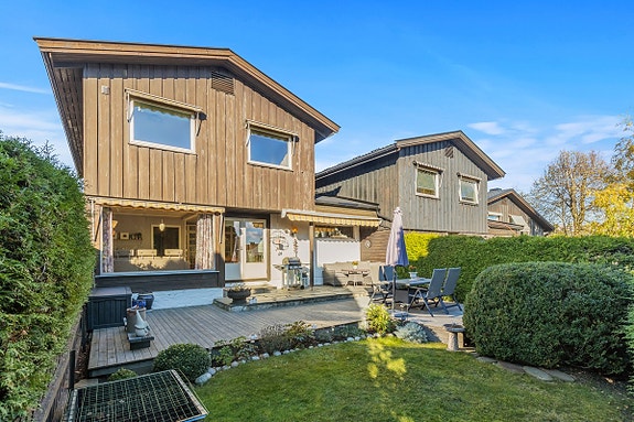 - Nina fjellheim i PrivatMegleren har gledet av å presentere Lambertseterveien 36 B -