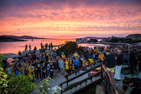 Middag under solnedgangen på Sardinia, 2019