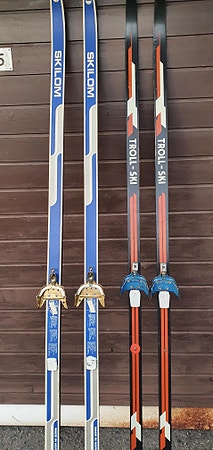 Retro Skilom smørefri ski fra 1981