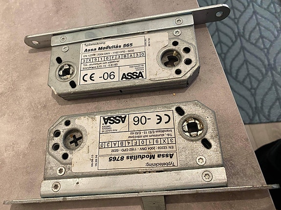Product image 1 of 2