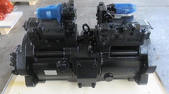 Kobelco SK210 Hydraulikpumpe