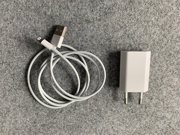schraper Fruitig kolonie Original Apple USB lader og Apple Lightning til USB-kabel (Kan leveres) |  FINN torget