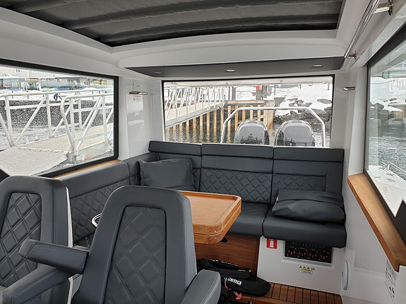 Axopar 37 cabin, Til Leie 6 of 13