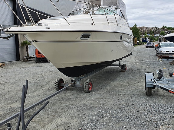 Maxum 2800 SCR 2 of 5