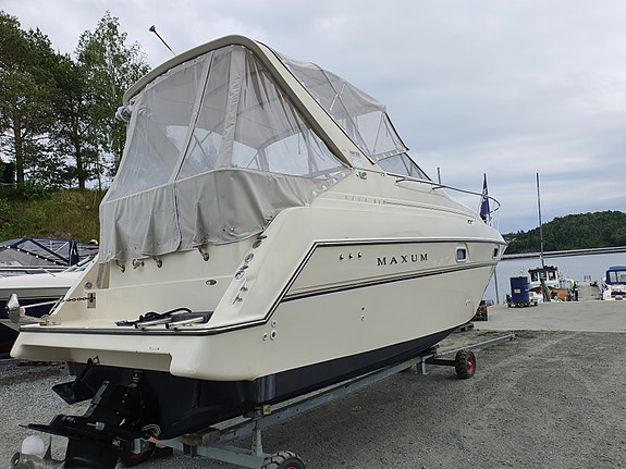 Maxum 2800 SCR 8 of 30