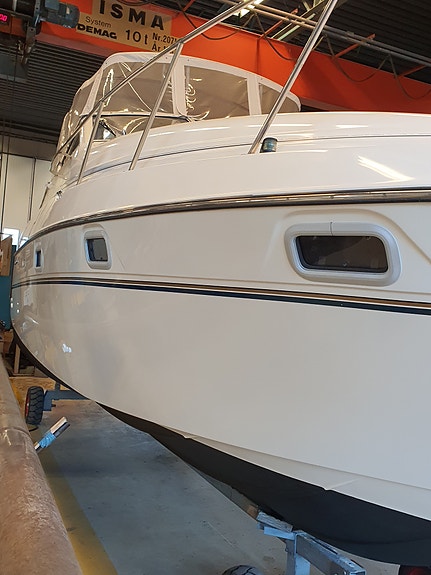 Maxum 2800 SCR 3 of 5