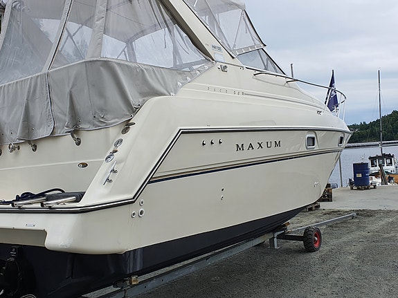 Maxum 2800 SCR 7 of 30