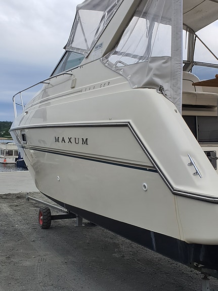 Maxum 2800 SCR 4 of 5