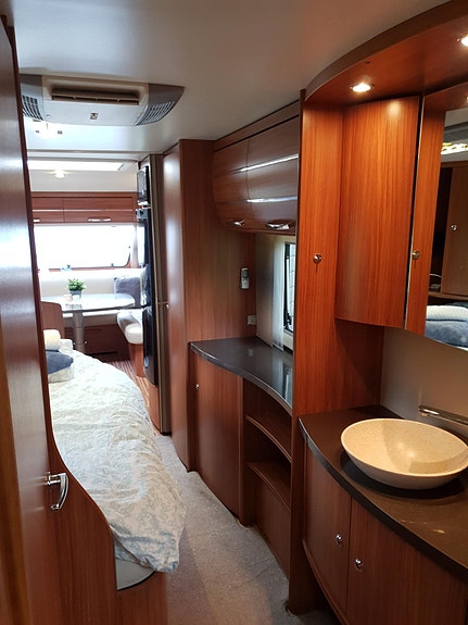 Adria Alpina 743 uk 8 of 30