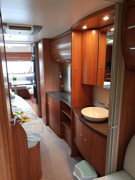 Adria Alpina 743 uk 9 of 30