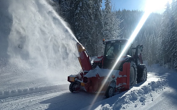 Duun snøfreser TFP240 i bruk