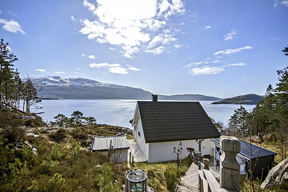 Velkommen til Smedplassen 19 | Hytte ved sjøen