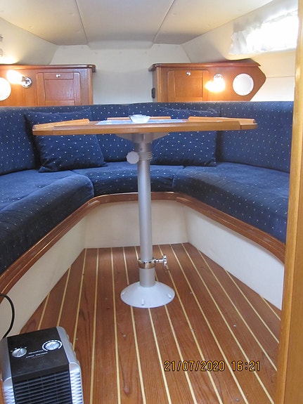 Marex 290 Sun Cruicer. 7 of 30