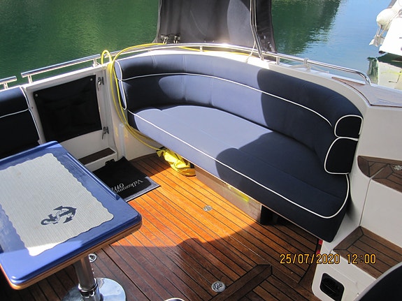 Marex 290 Sun Cruicer. 16 of 30