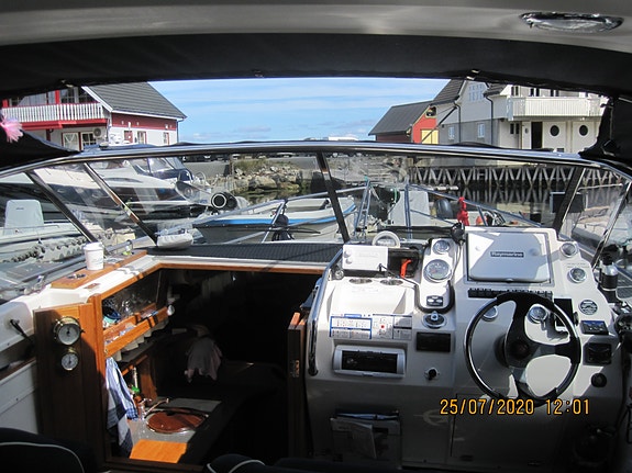 Marex 290 Sun Cruicer. 18 of 30