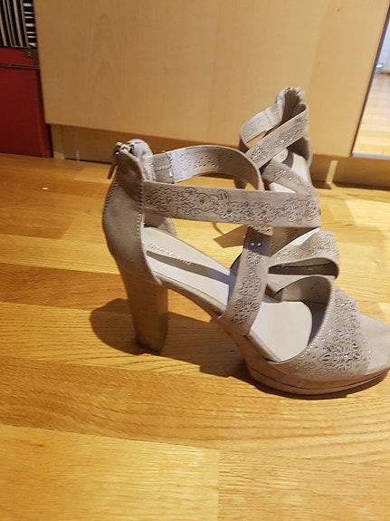Product image 1 of 6