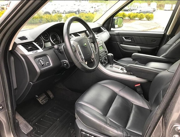 Land Rover Range Rover Sport 13 of 18