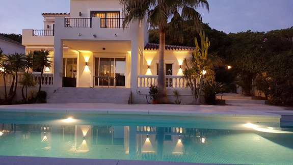 Ledig Uke Høst-ferien! Drømmevilla med privat basseng i Marbesa / Marbella