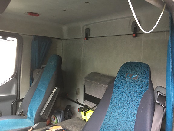 DAF 220 LF 7 of 7