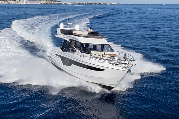 BESTSELGEREN TIL GALEON. GALEON 500 FLY! NÅ I NORGE 3 of 5