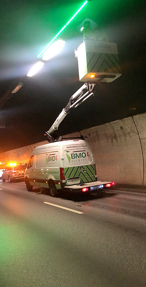 På jobb i tunnel