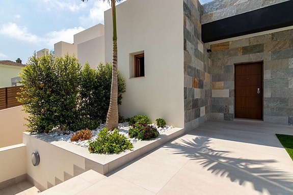 En megler med gode referanser - SPANIA1.no