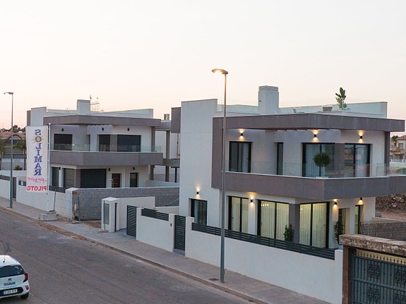 En megler med gode referanser -  SPANIA1.no