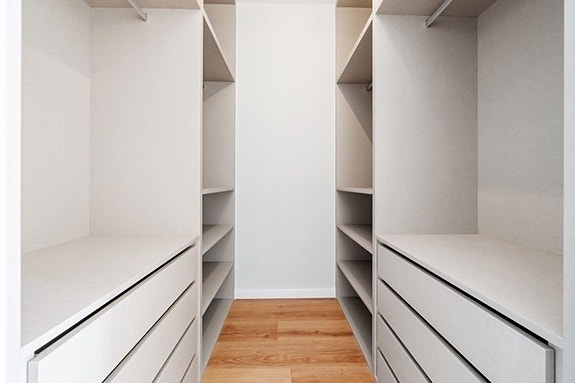 Bruk en megler med gode referanser - se SPANIA1.no