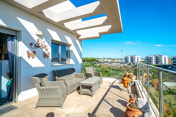 En megler med gode referanser - SPANIA1.no