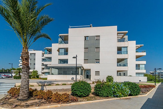 En megler med gode referanser - SPANIA1.no