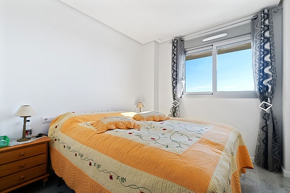 En megler med gode referanser - SPANIA1.no