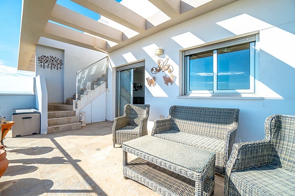 En megler med gode referanser - SPANIA1.no