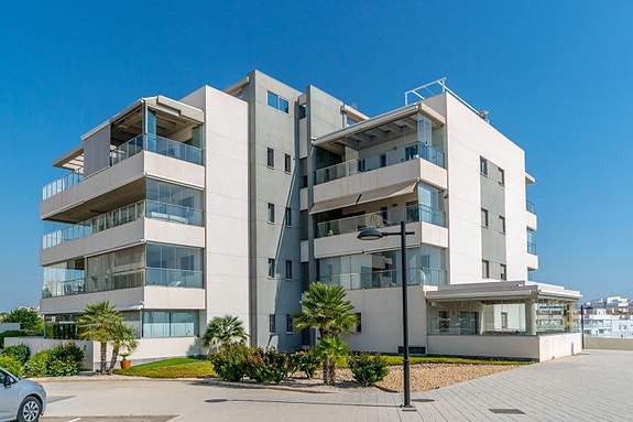 En megler med gode referanser - SPANIA1.no