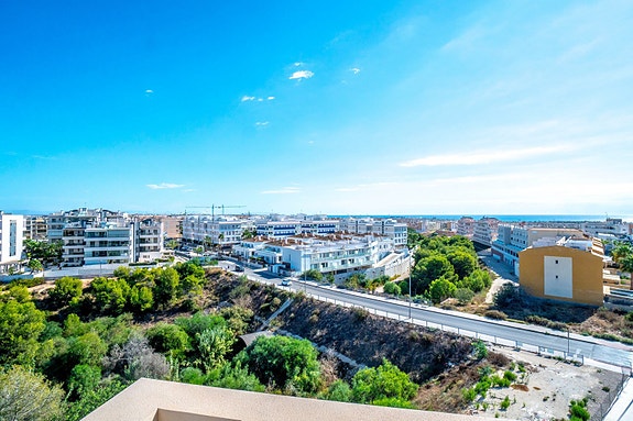 En megler med gode referanser - SPANIA1.no