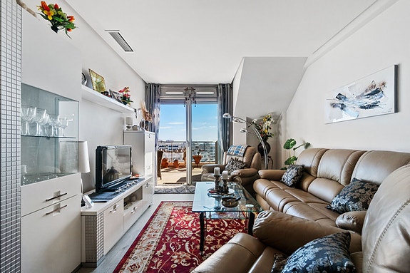 En megler med gode referanser - SPANIA1.no