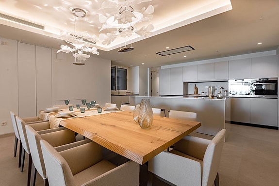 En megler med gode referanser - SPANIA1.no