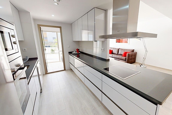 En megler med gode referanser - SPANIA1.no