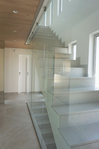 Bruk en megler med gode referanser - se SPANIA1.no