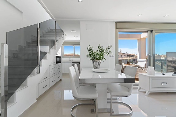 En megler med gode referanser -  SPANIA1.no