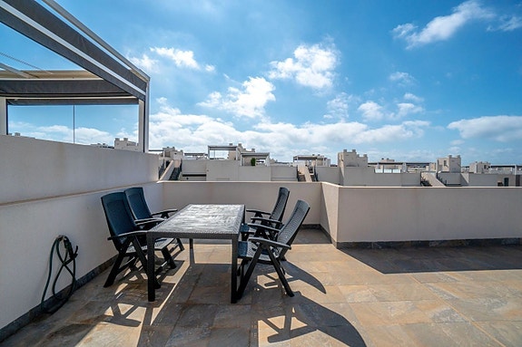 En megler med gode referanser - SPANIA1.no