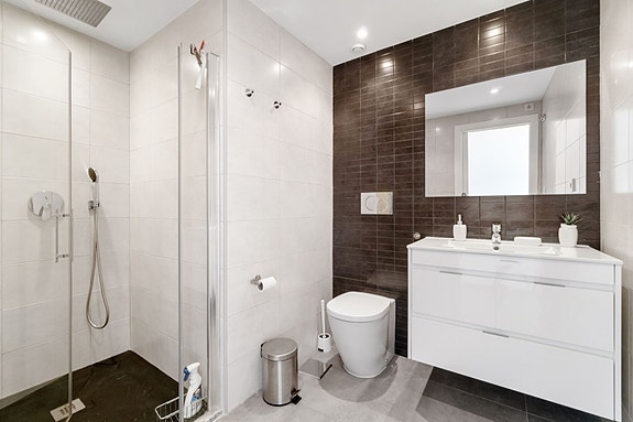 En megler med gode referanser - SPANIA1.no