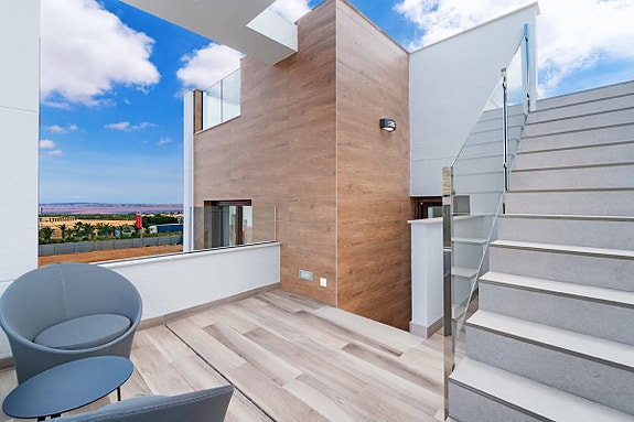 En megler med gode referanser - SPANIA1.no