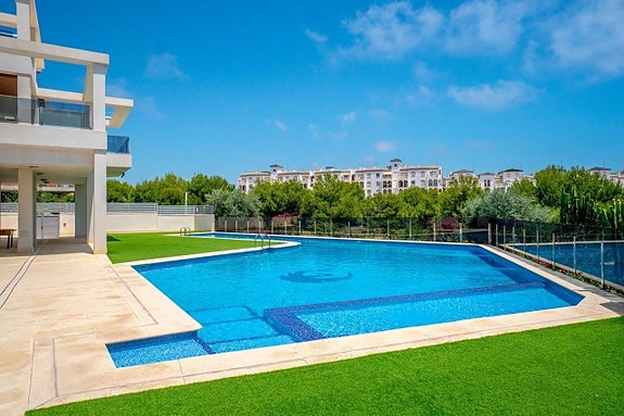 En megler med gode referanser -  SPANIA1.no